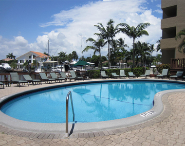 1421 S Ocean Boulevard S - Photo Thumbnail 7
