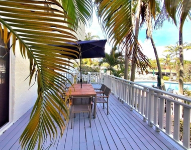 1421 S Ocean Boulevard S - Photo Thumbnail 5