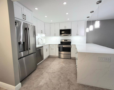 1421 S Ocean Boulevard S - Photo Thumbnail 2