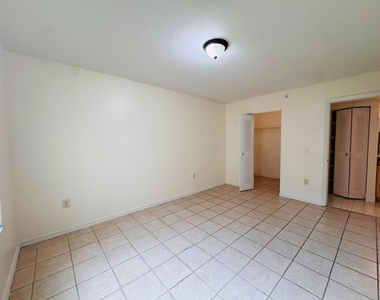 4271 San Marino Boulevard - Photo Thumbnail 8