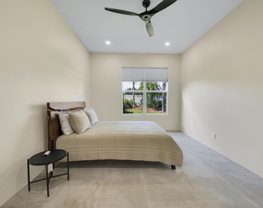 176 Nw Bentley Circle - Photo Thumbnail 16