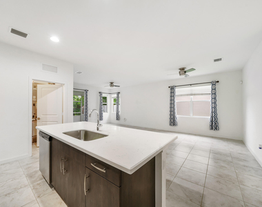 6089 Wildfire Way - Photo Thumbnail 6