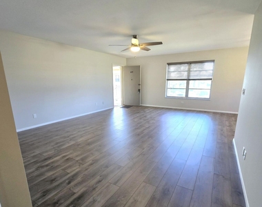 16 Lake Vista Trail - Photo Thumbnail 7