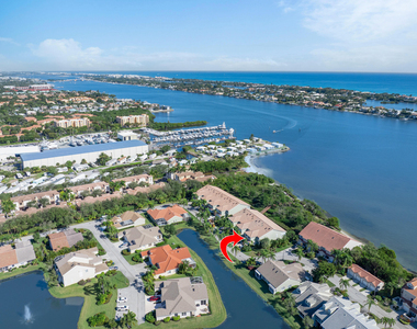 88 N Lakeshore Drive - Photo Thumbnail 42