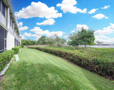 88 N Lakeshore Drive - Photo Thumbnail 36
