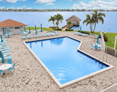 88 N Lakeshore Drive - Photo Thumbnail 62