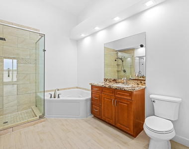 88 N Lakeshore Drive - Photo Thumbnail 21