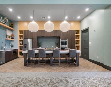 16310 Oakview Drive - Photo Thumbnail 23