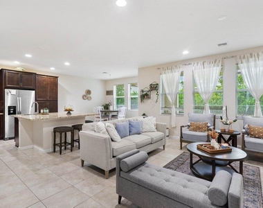 16310 Oakview Drive - Photo Thumbnail 4
