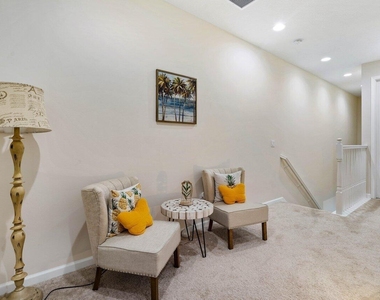16310 Oakview Drive - Photo Thumbnail 8