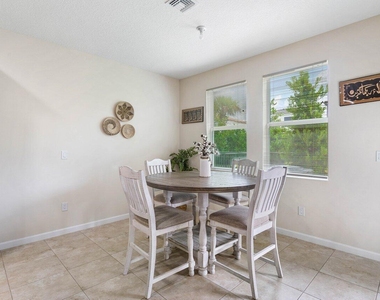 16310 Oakview Drive - Photo Thumbnail 6