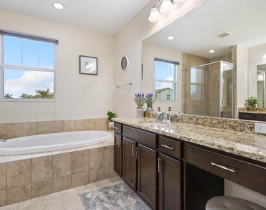 16310 Oakview Drive - Photo Thumbnail 14