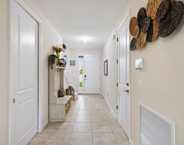 16310 Oakview Drive - Photo Thumbnail 2