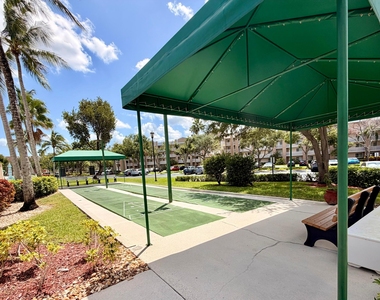 9511 Weldon Circle - Photo Thumbnail 20