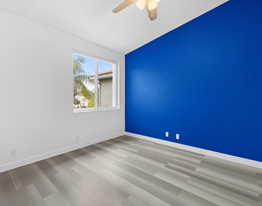 88 N Lakeshore Drive - Photo Thumbnail 23