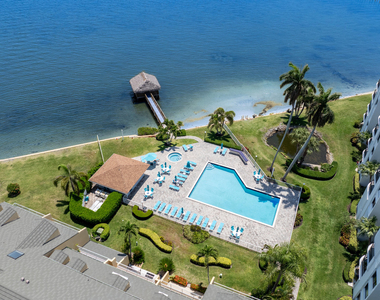 88 N Lakeshore Drive - Photo Thumbnail 59