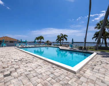 88 N Lakeshore Drive - Photo Thumbnail 58