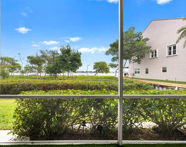 88 N Lakeshore Drive - Photo Thumbnail 34
