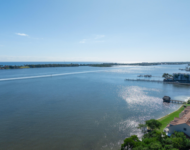 88 N Lakeshore Drive - Photo Thumbnail 55