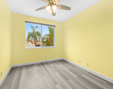 88 N Lakeshore Drive - Photo Thumbnail 26