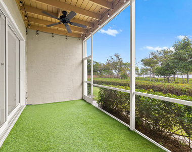 88 N Lakeshore Drive - Photo Thumbnail 35