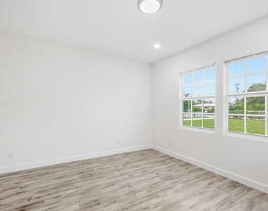 5203 N Flagler Drive - Photo Thumbnail 17
