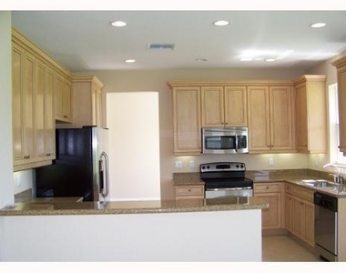 2007 Grey Falcon Circle Sw - Photo Thumbnail 1
