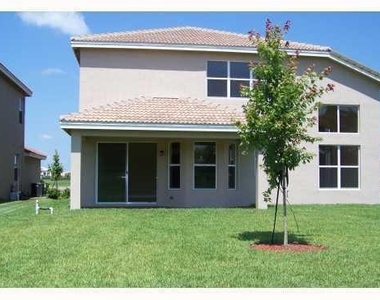 2007 Grey Falcon Circle Sw - Photo Thumbnail 5