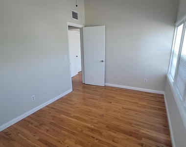 1140 Hernando Street - Photo Thumbnail 16