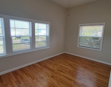 1140 Hernando Street - Photo Thumbnail 15