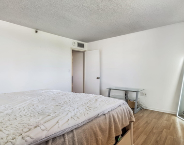 900 Ne 195th Street - Photo Thumbnail 16