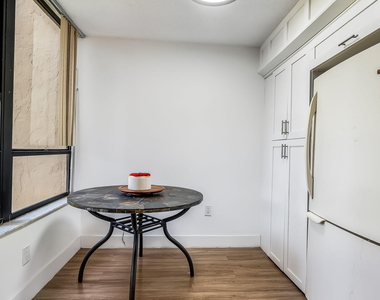 900 Ne 195th Street - Photo Thumbnail 12