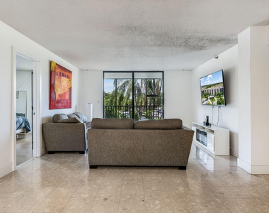 900 Ne 195th Street - Photo Thumbnail 1