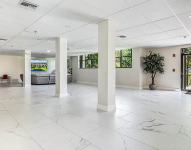 900 Ne 195th Street - Photo Thumbnail 25