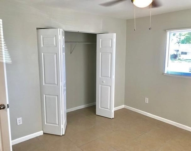 419 N Broadway - Photo Thumbnail 18