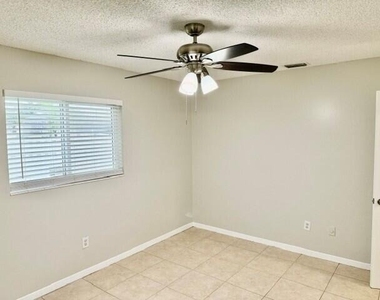 419 N Broadway - Photo Thumbnail 22