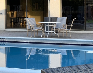 2800 S Oakland Forest Drive - Photo Thumbnail 25