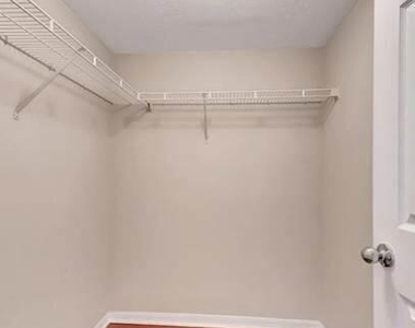 15155 Michelangelo Boulevard - Photo Thumbnail 13
