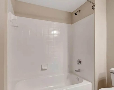 15155 Michelangelo Boulevard - Photo Thumbnail 16