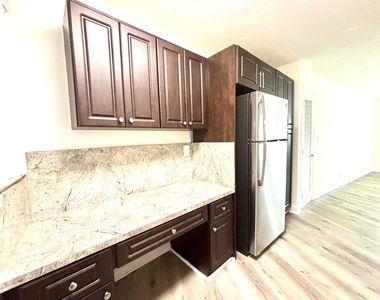 431 W Camino Real - Photo Thumbnail 7