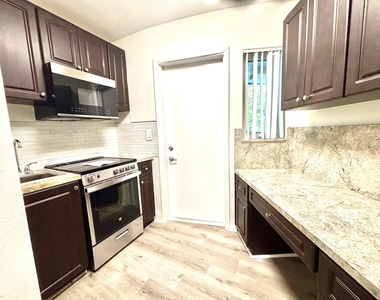 431 W Camino Real - Photo Thumbnail 8