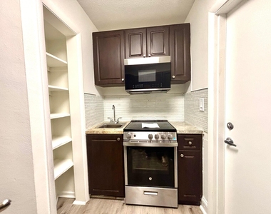 431 W Camino Real - Photo Thumbnail 9