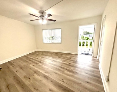 431 W Camino Real - Photo Thumbnail 5
