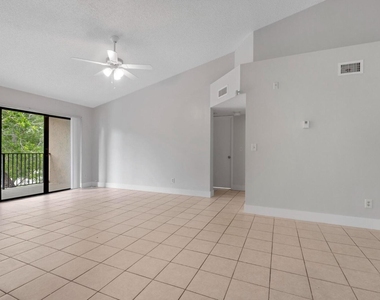 9166 W Atlantic Boulevard - Photo Thumbnail 16