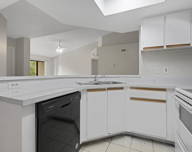 9166 W Atlantic Boulevard - Photo Thumbnail 3