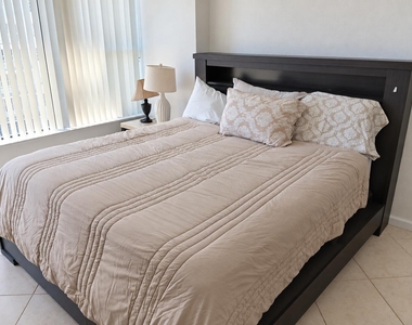 3800 Galt Ocean Drive - Photo Thumbnail 6