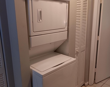 1507 Hawthorne Place - Photo Thumbnail 8
