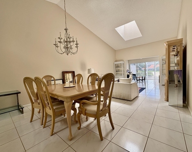 7702 Majestic Palm Drive - Photo Thumbnail 7