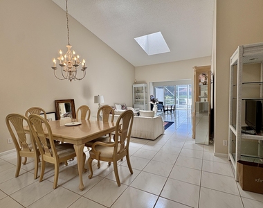 7702 Majestic Palm Drive - Photo Thumbnail 2