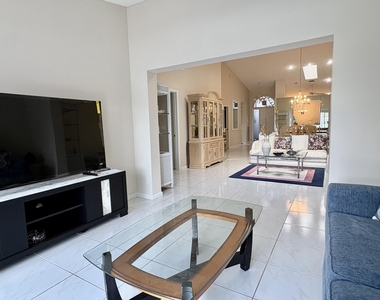 7702 Majestic Palm Drive - Photo Thumbnail 18